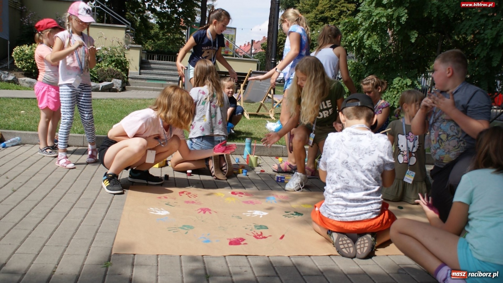 Zdjęcie w galerii na portalu naszraciborz.pl: Magiczny Domek w bibliotece wiadomości z regionu