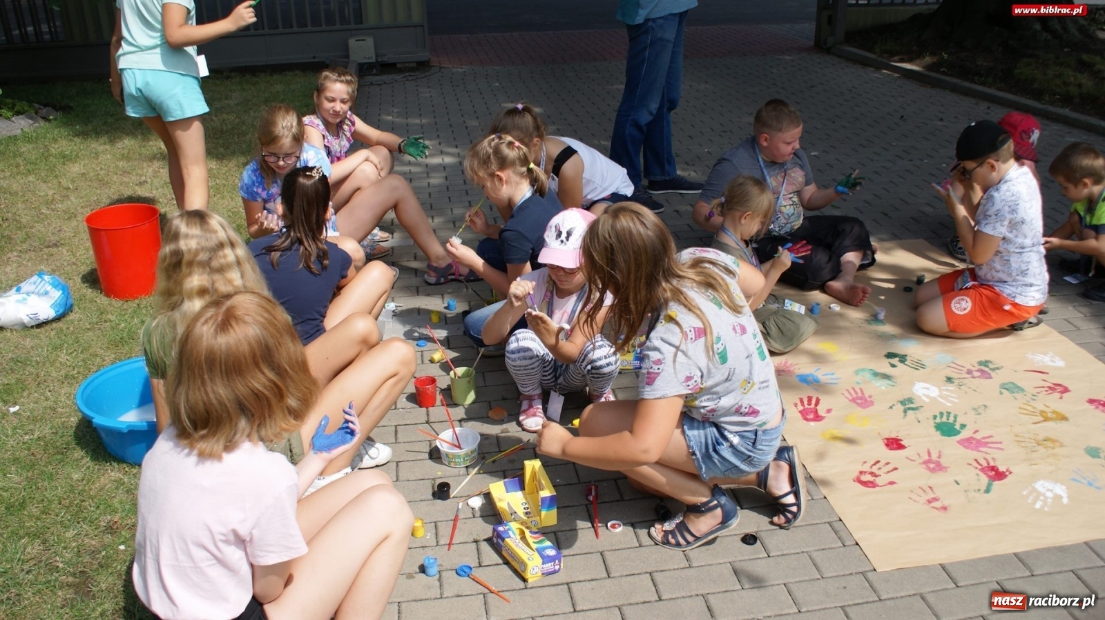 Zdjęcie w galerii na portalu naszraciborz.pl: Magiczny Domek w bibliotece wiadomości z regionu