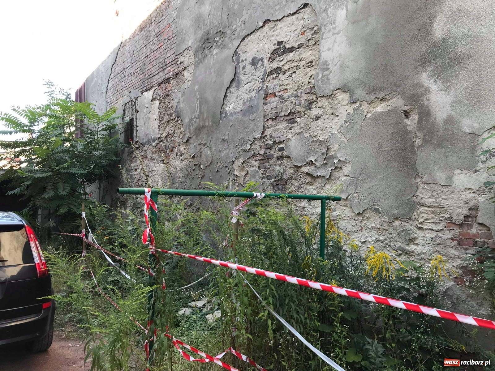 Zdjęcie w galerii na portalu naszraciborz.pl: Komornik wystawił na licytację starą winiarnię przy Zborowej [FOTO i WIDEO] wiadomości z regionu