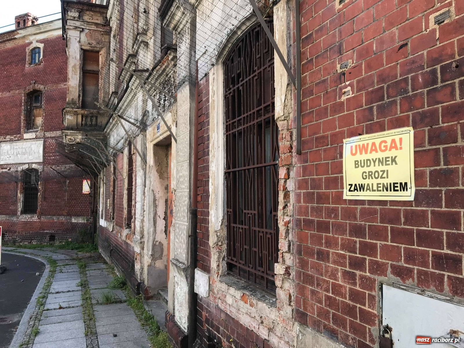 Zdjęcie w galerii na portalu naszraciborz.pl: Komornik wystawił na licytację starą winiarnię przy Zborowej [FOTO i WIDEO] wiadomości z regionu