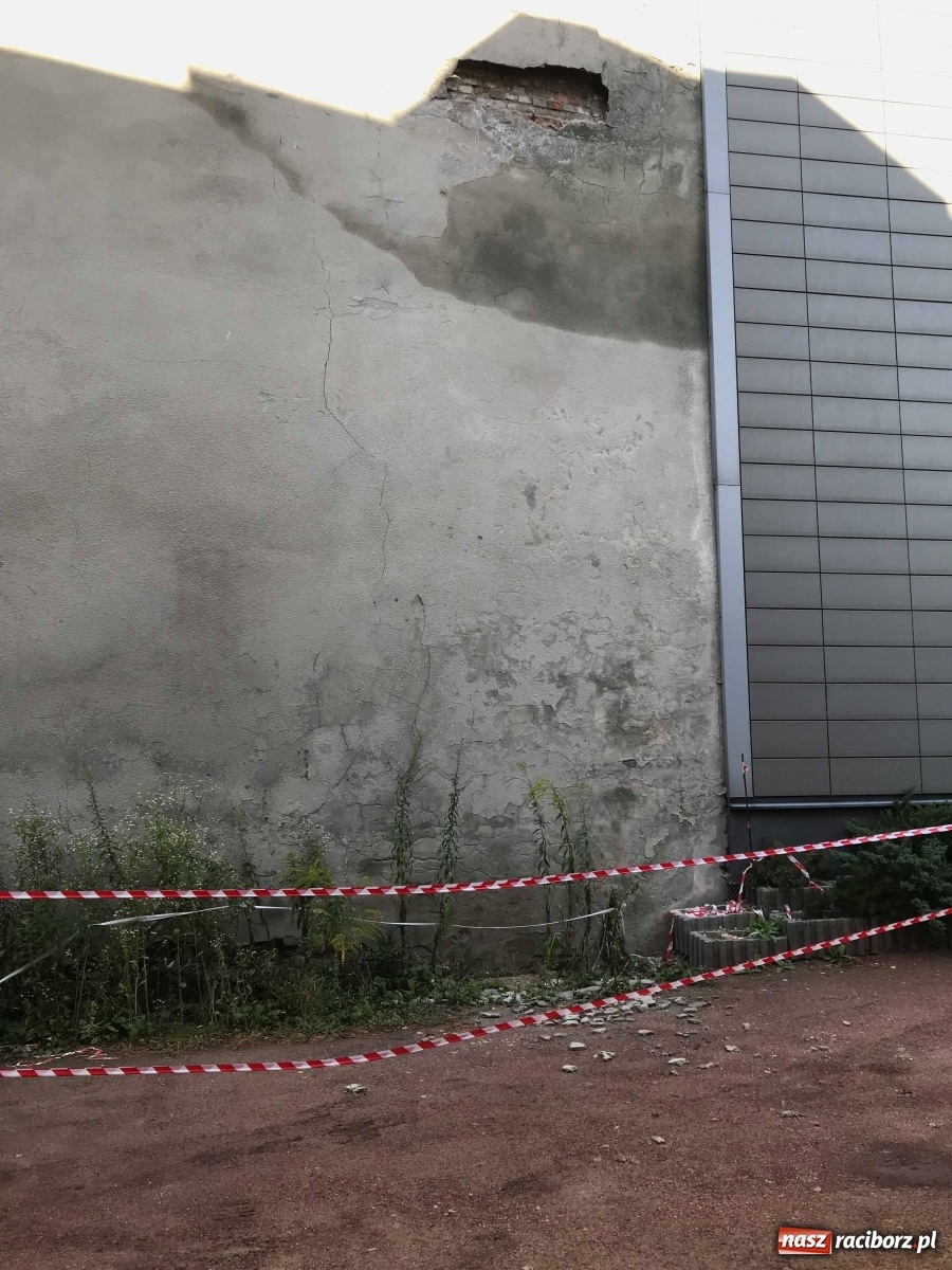 Zdjęcie w galerii na portalu naszraciborz.pl: Komornik wystawił na licytację starą winiarnię przy Zborowej [FOTO i WIDEO] wiadomości z regionu