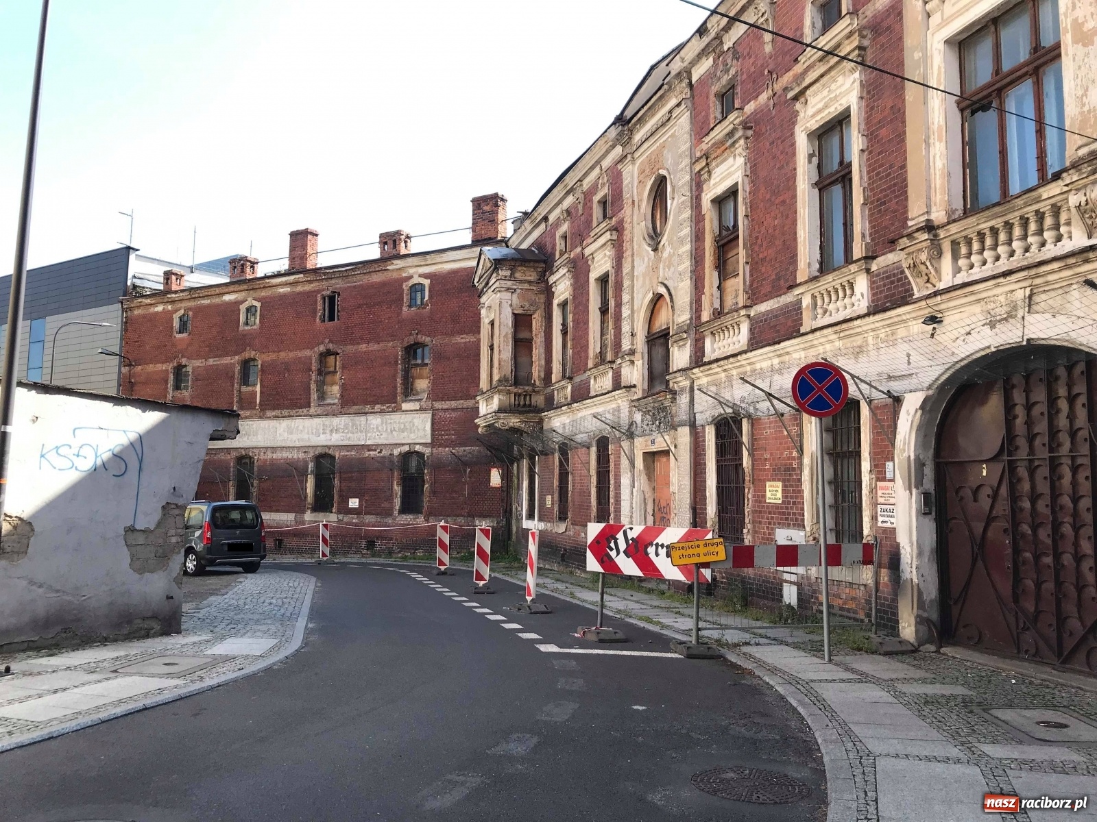 Zdjęcie w galerii na portalu naszraciborz.pl: Komornik wystawił na licytację starą winiarnię przy Zborowej [FOTO i WIDEO] wiadomości z regionu