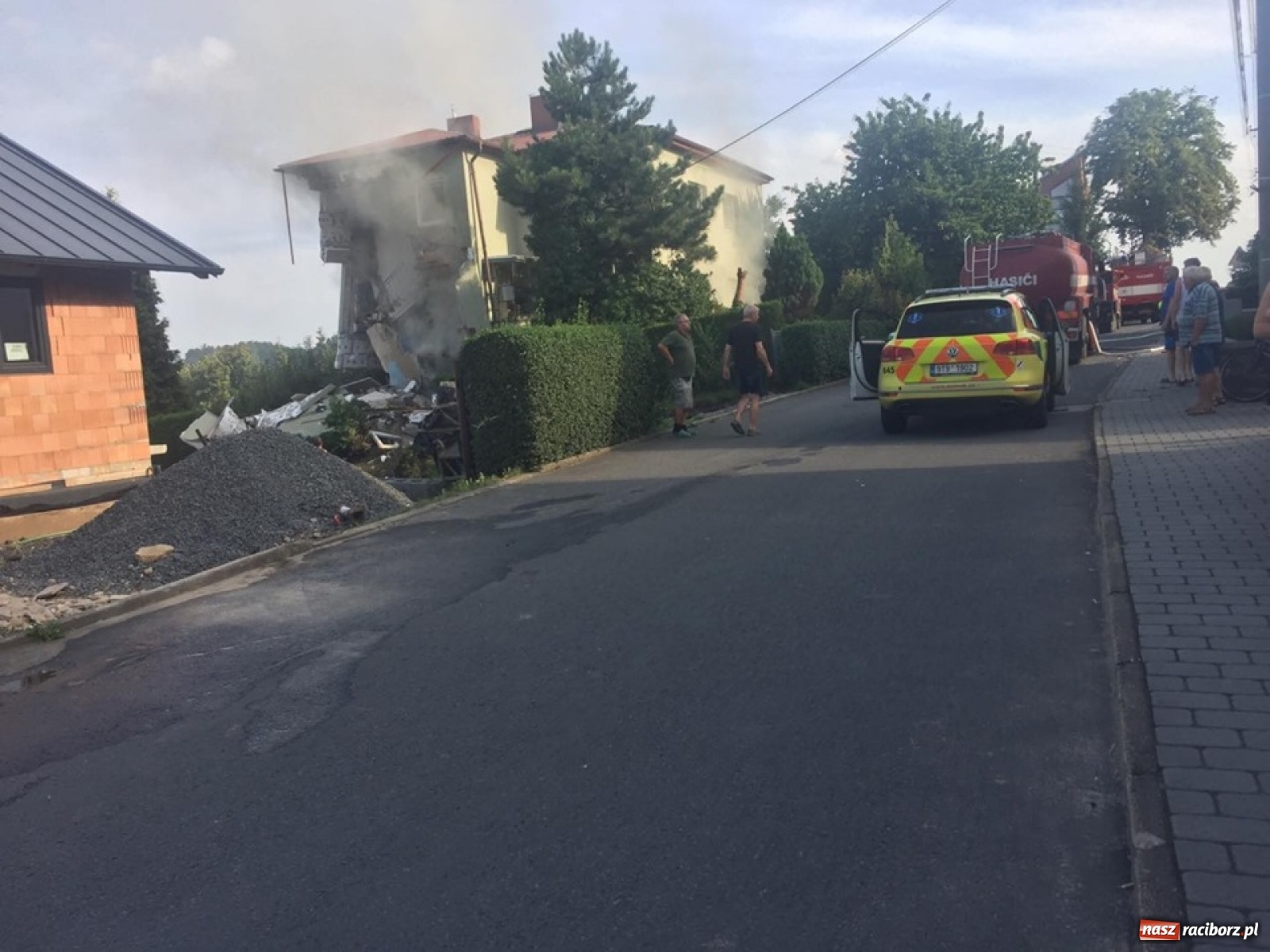 Zdjęcie w galerii na portalu naszraciborz.pl: Niedaleko Krzanowic wybuchła bomba  wiadomości z regionu