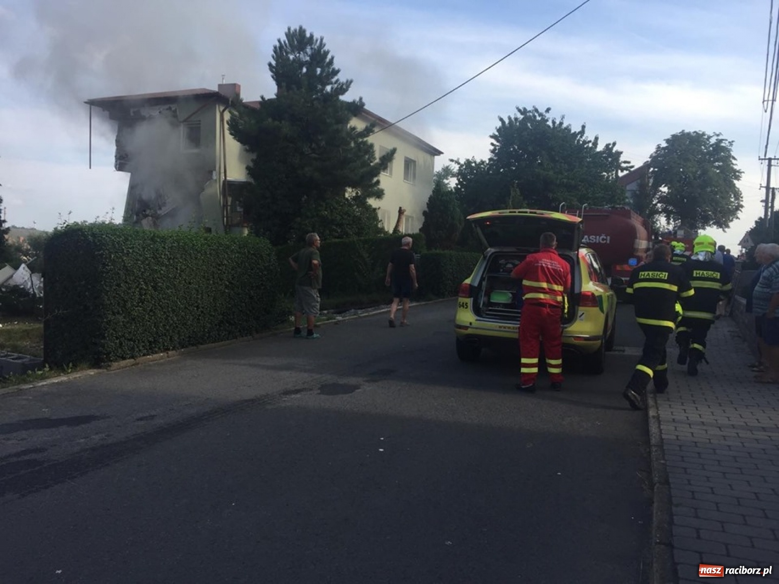 Zdjęcie w galerii na portalu naszraciborz.pl: Niedaleko Krzanowic wybuchła bomba  wiadomości z regionu