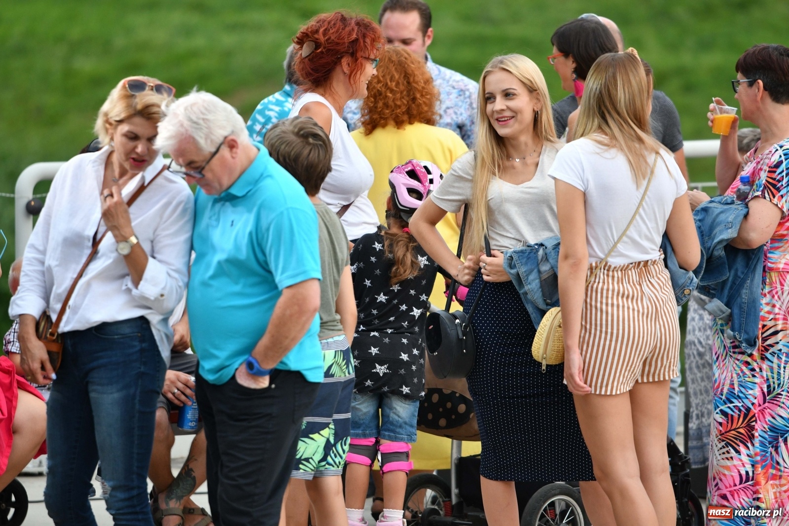 Zdjęcie w galerii na portalu naszraciborz.pl: Kubańskie rytmy rozbujały betonową przystań  wiadomości z regionu