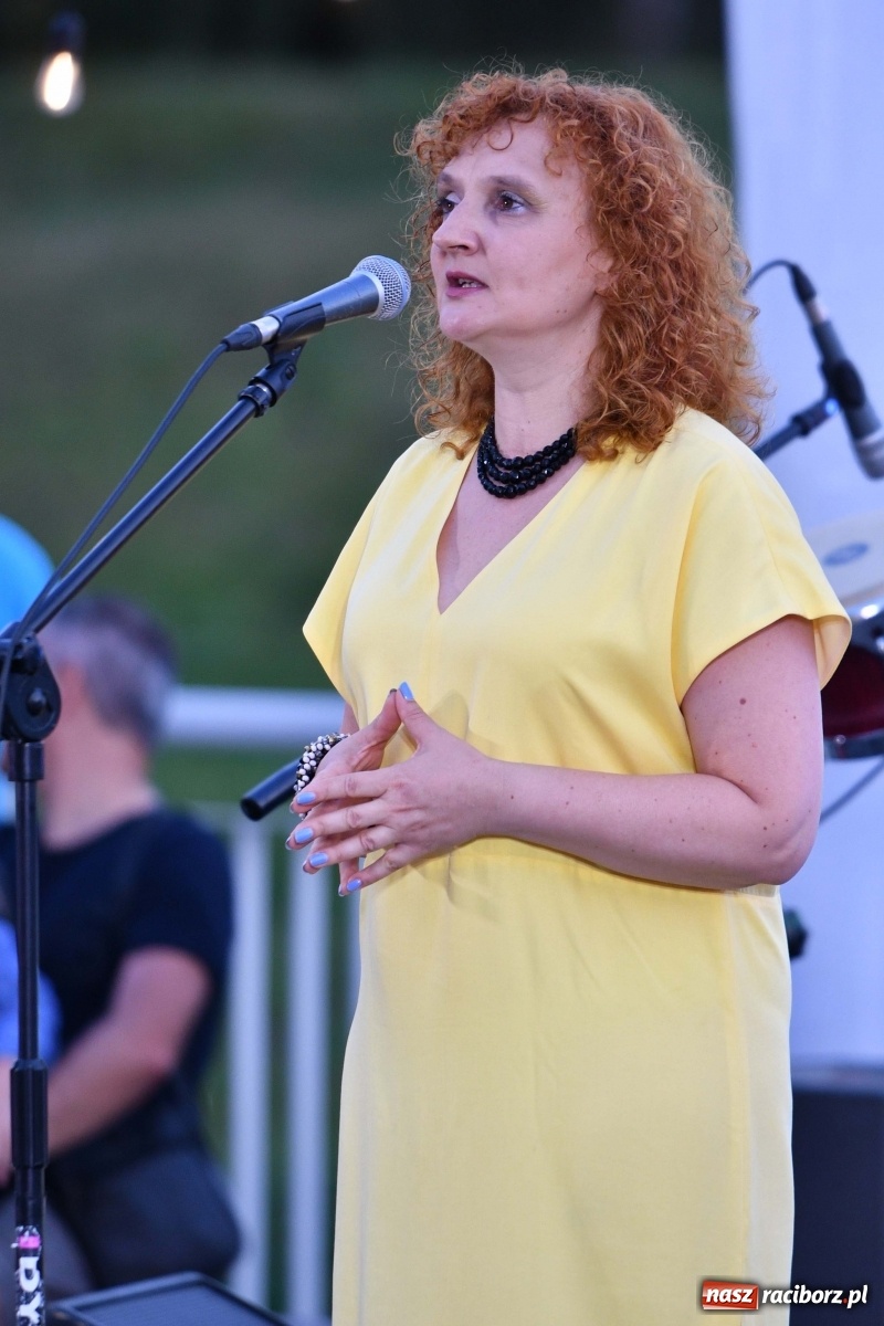 Zdjęcie w galerii na portalu naszraciborz.pl: Kubańskie rytmy rozbujały betonową przystań  wiadomości z regionu