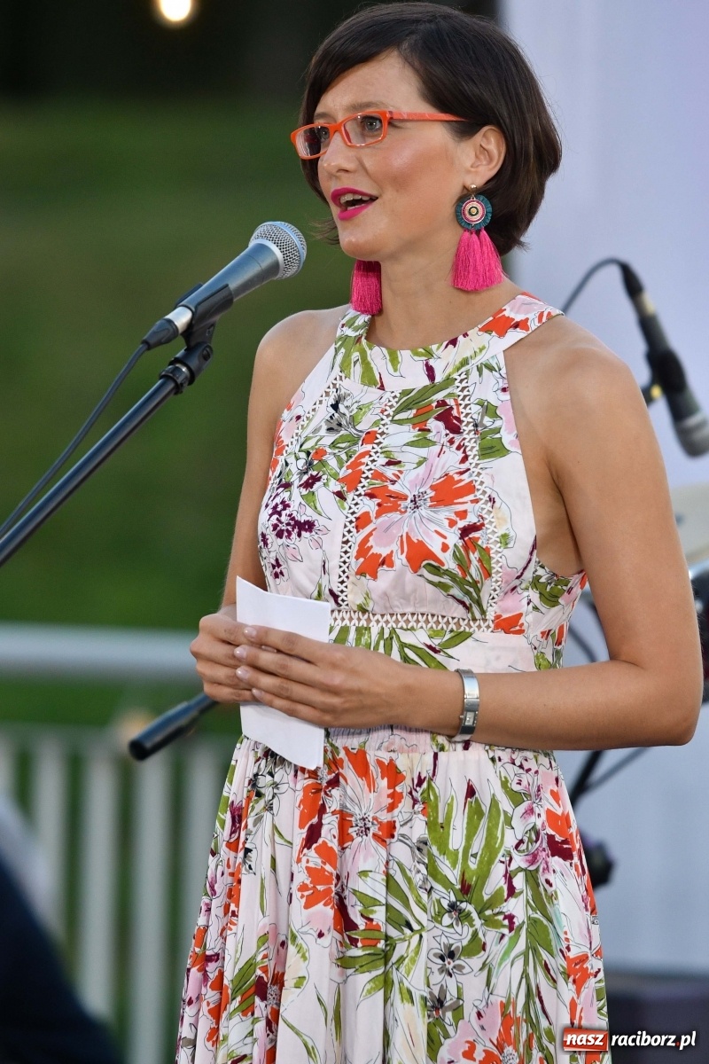 Zdjęcie w galerii na portalu naszraciborz.pl: Kubańskie rytmy rozbujały betonową przystań  wiadomości z regionu