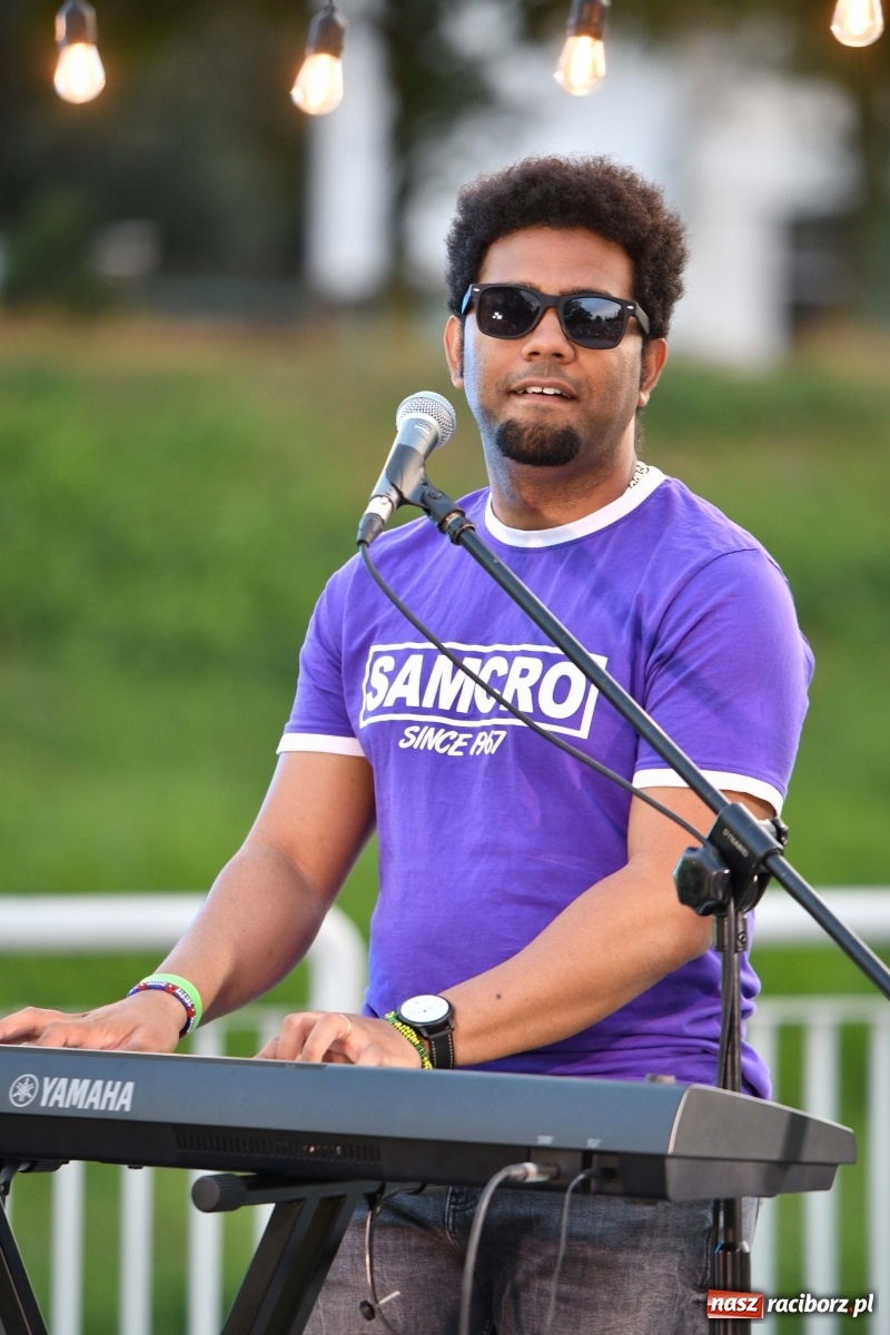 Zdjęcie w galerii na portalu naszraciborz.pl: Kubańskie rytmy rozbujały betonową przystań  wiadomości z regionu