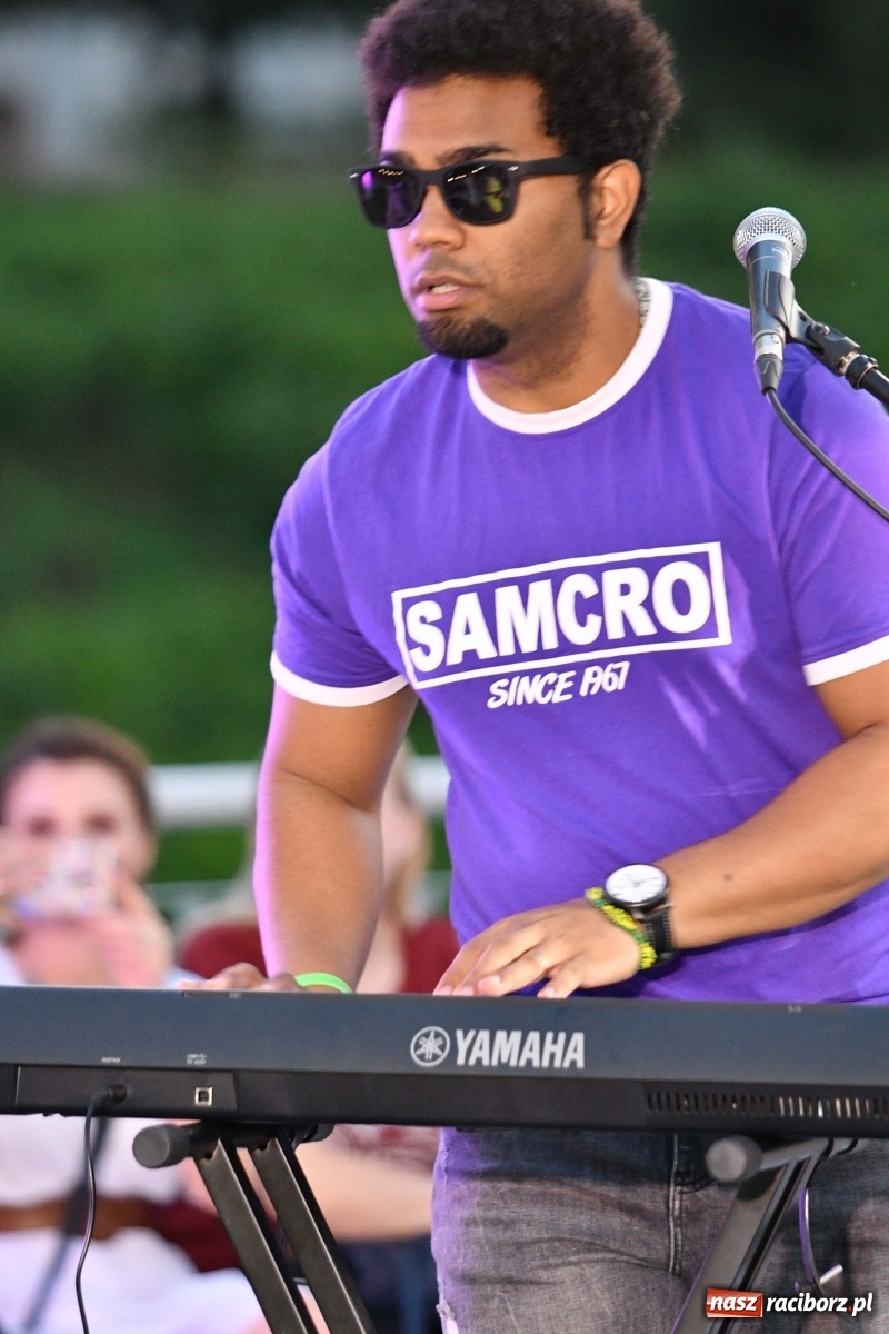 Zdjęcie w galerii na portalu naszraciborz.pl: Kubańskie rytmy rozbujały betonową przystań  wiadomości z regionu