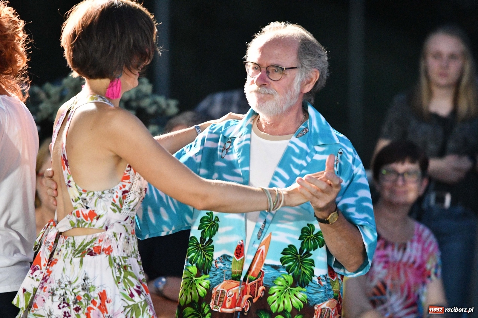 Zdjęcie w galerii na portalu naszraciborz.pl: Kubańskie rytmy rozbujały betonową przystań  wiadomości z regionu