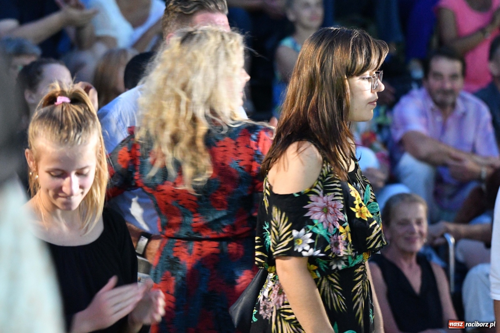 Zdjęcie w galerii na portalu naszraciborz.pl: Kubańskie rytmy rozbujały betonową przystań  wiadomości z regionu