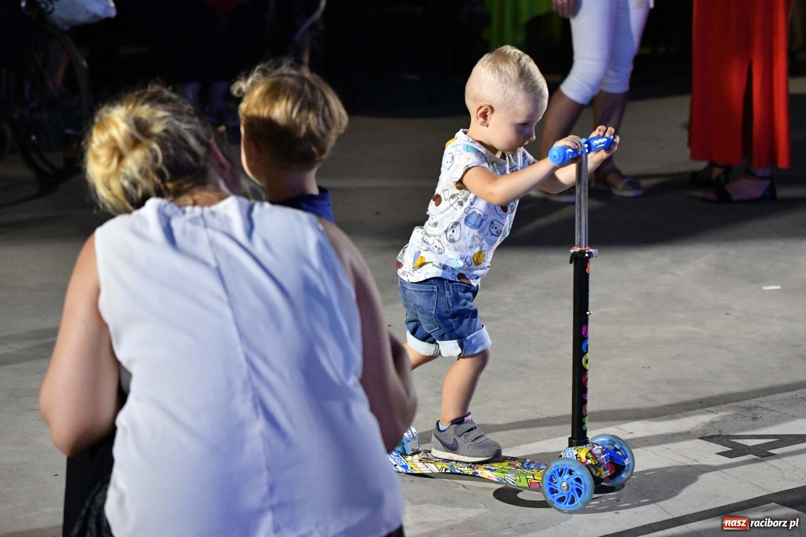Zdjęcie w galerii na portalu naszraciborz.pl: Kubańskie rytmy rozbujały betonową przystań  wiadomości z regionu