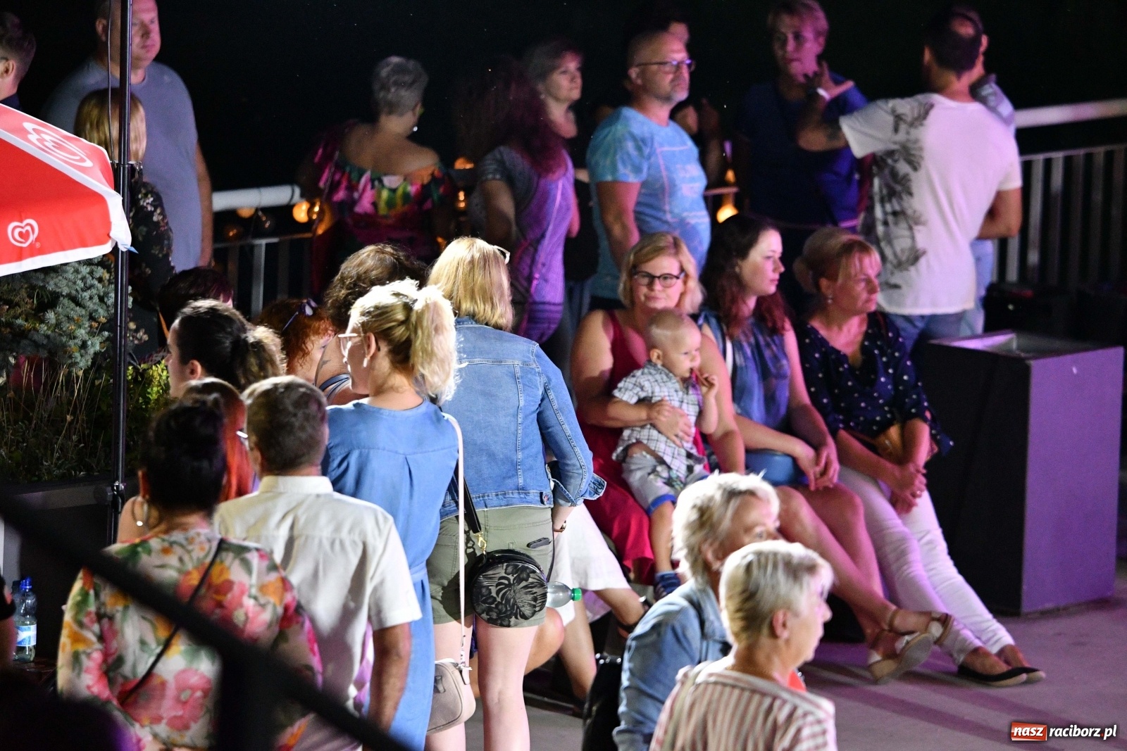 Zdjęcie w galerii na portalu naszraciborz.pl: Kubańskie rytmy rozbujały betonową przystań  wiadomości z regionu