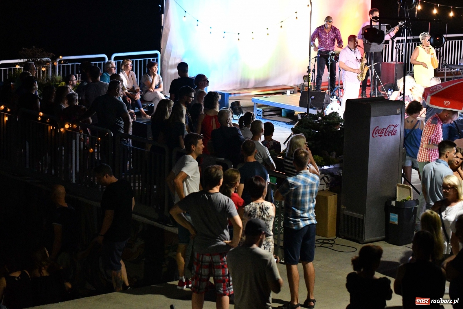 Zdjęcie w galerii na portalu naszraciborz.pl: Kubańskie rytmy rozbujały betonową przystań  wiadomości z regionu