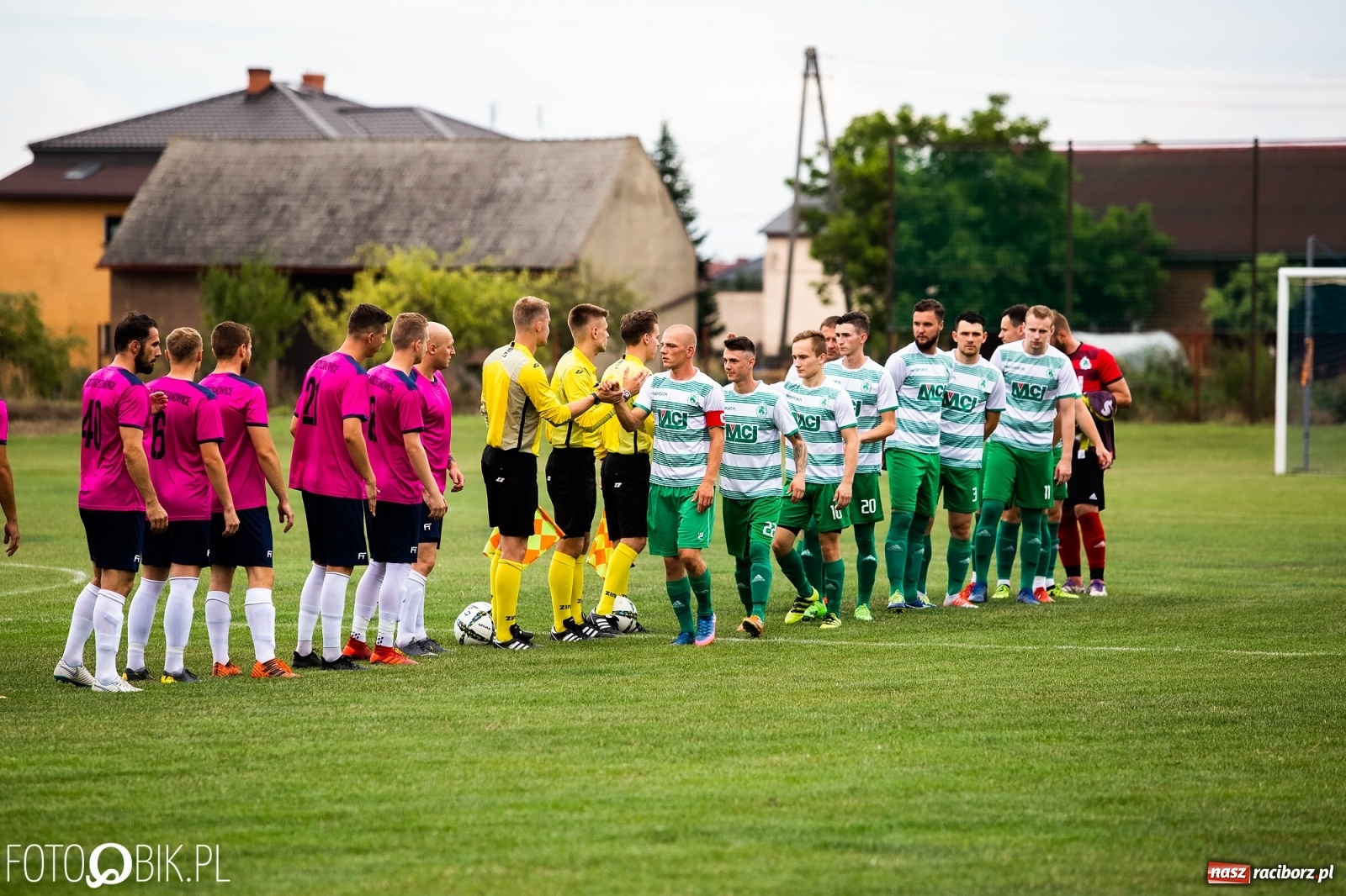 Zdjęcie w galerii na portalu naszraciborz.pl: Krzyżanowice kontra Gaszowice. Przy Dworcowej strzelali tylko w pierwszej połowie [FOTO] wiadomości z regionu