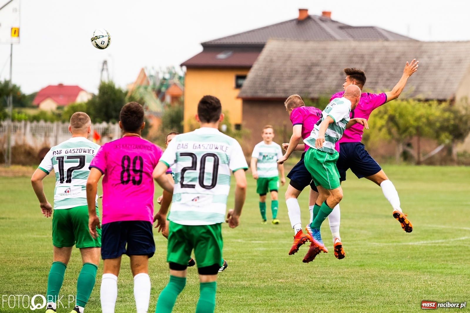 Zdjęcie w galerii na portalu naszraciborz.pl: Krzyżanowice kontra Gaszowice. Przy Dworcowej strzelali tylko w pierwszej połowie [FOTO] wiadomości z regionu