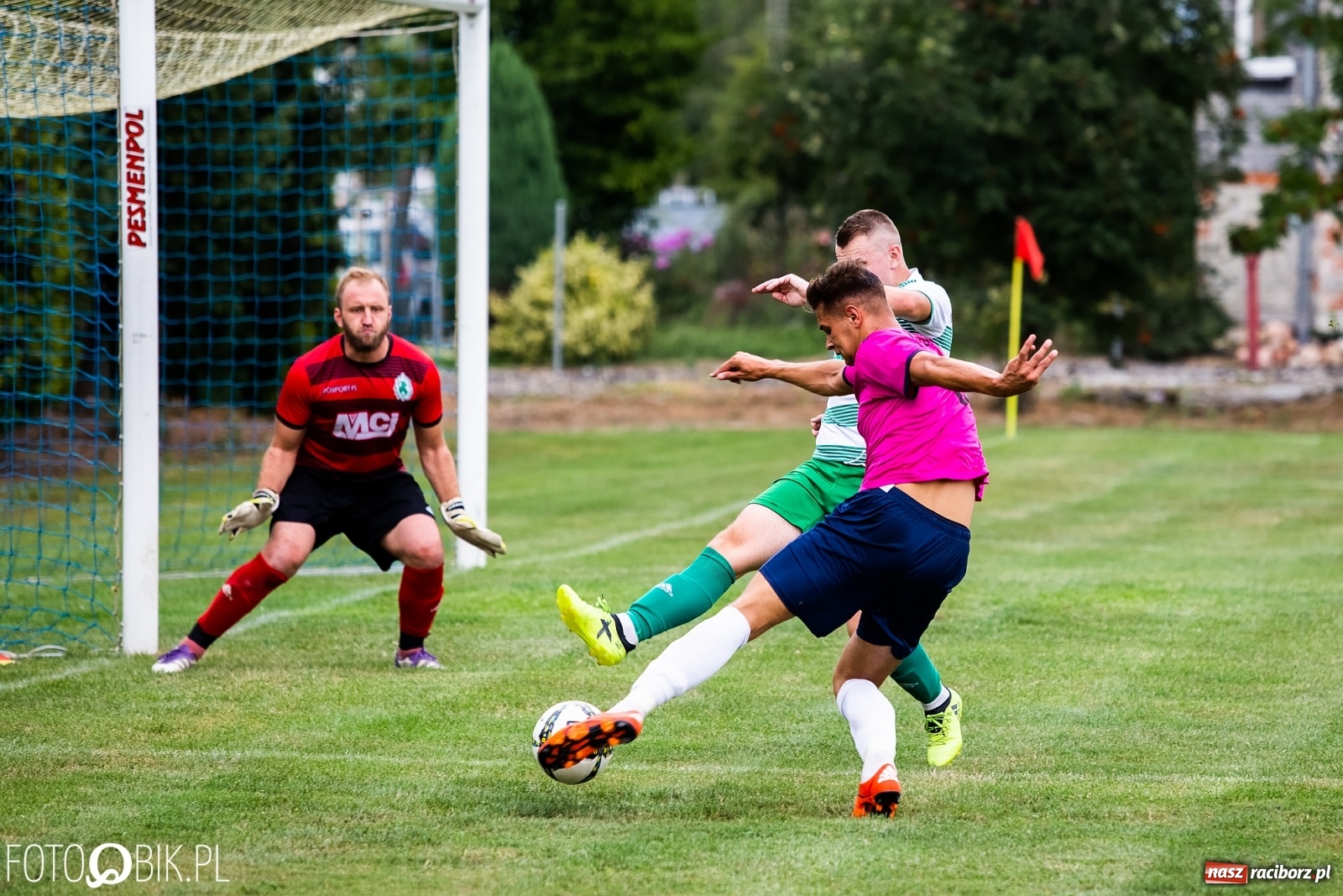 Zdjęcie w galerii na portalu naszraciborz.pl: Krzyżanowice kontra Gaszowice. Przy Dworcowej strzelali tylko w pierwszej połowie [FOTO] wiadomości z regionu