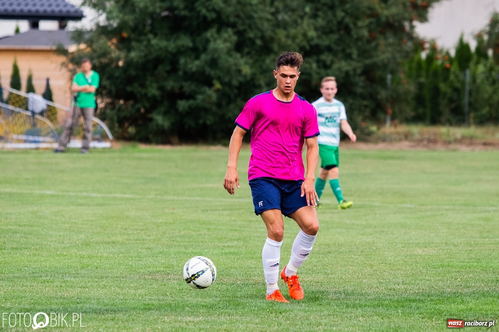 Zdjęcie w galerii na portalu naszraciborz.pl: Krzyżanowice kontra Gaszowice. Przy Dworcowej strzelali tylko w pierwszej połowie [FOTO] wiadomości z regionu