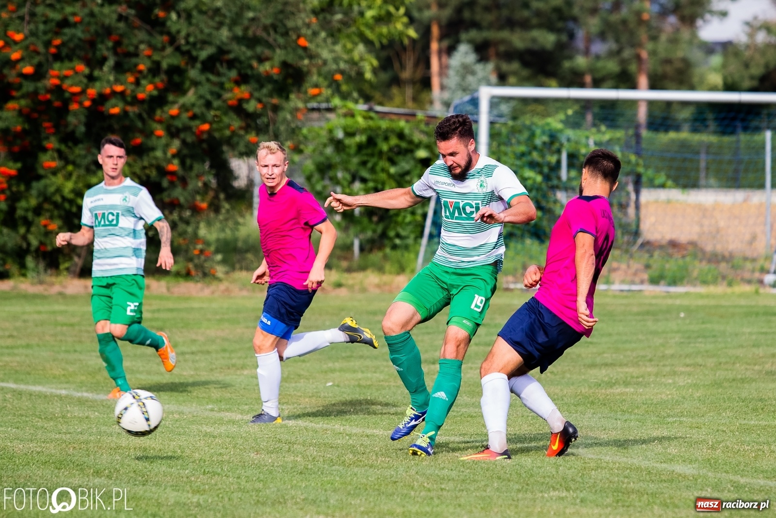 Zdjęcie w galerii na portalu naszraciborz.pl: Krzyżanowice kontra Gaszowice. Przy Dworcowej strzelali tylko w pierwszej połowie [FOTO] wiadomości z regionu