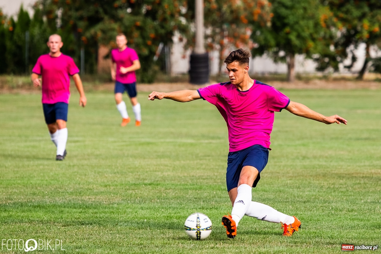 Zdjęcie w galerii na portalu naszraciborz.pl: Krzyżanowice kontra Gaszowice. Przy Dworcowej strzelali tylko w pierwszej połowie [FOTO] wiadomości z regionu