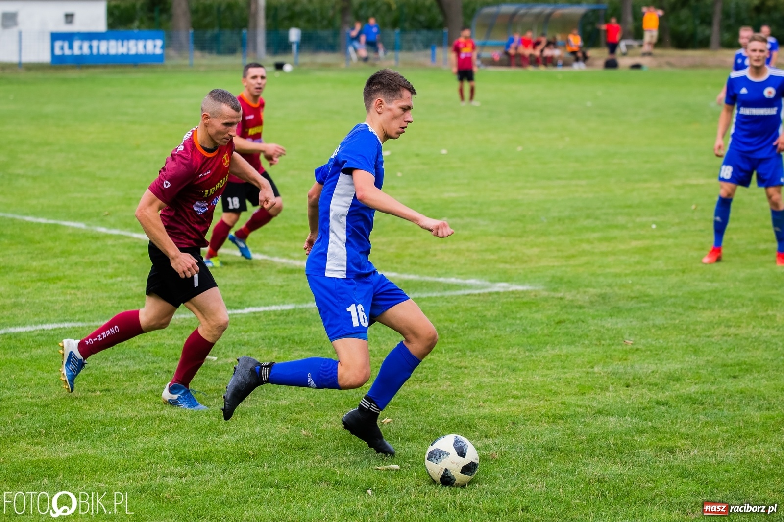 Zdjęcie w galerii na portalu naszraciborz.pl: Krzanowice zdobyły czernicki Zameczek [FOTO] wiadomości z regionu