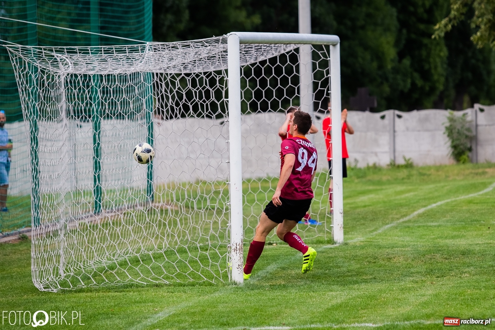 Zdjęcie w galerii na portalu naszraciborz.pl: Krzanowice zdobyły czernicki Zameczek [FOTO] wiadomości z regionu