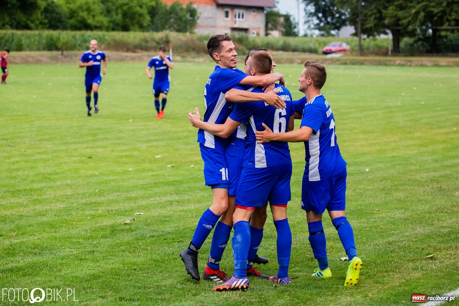 Zdjęcie w galerii na portalu naszraciborz.pl: Krzanowice zdobyły czernicki Zameczek [FOTO] wiadomości z regionu