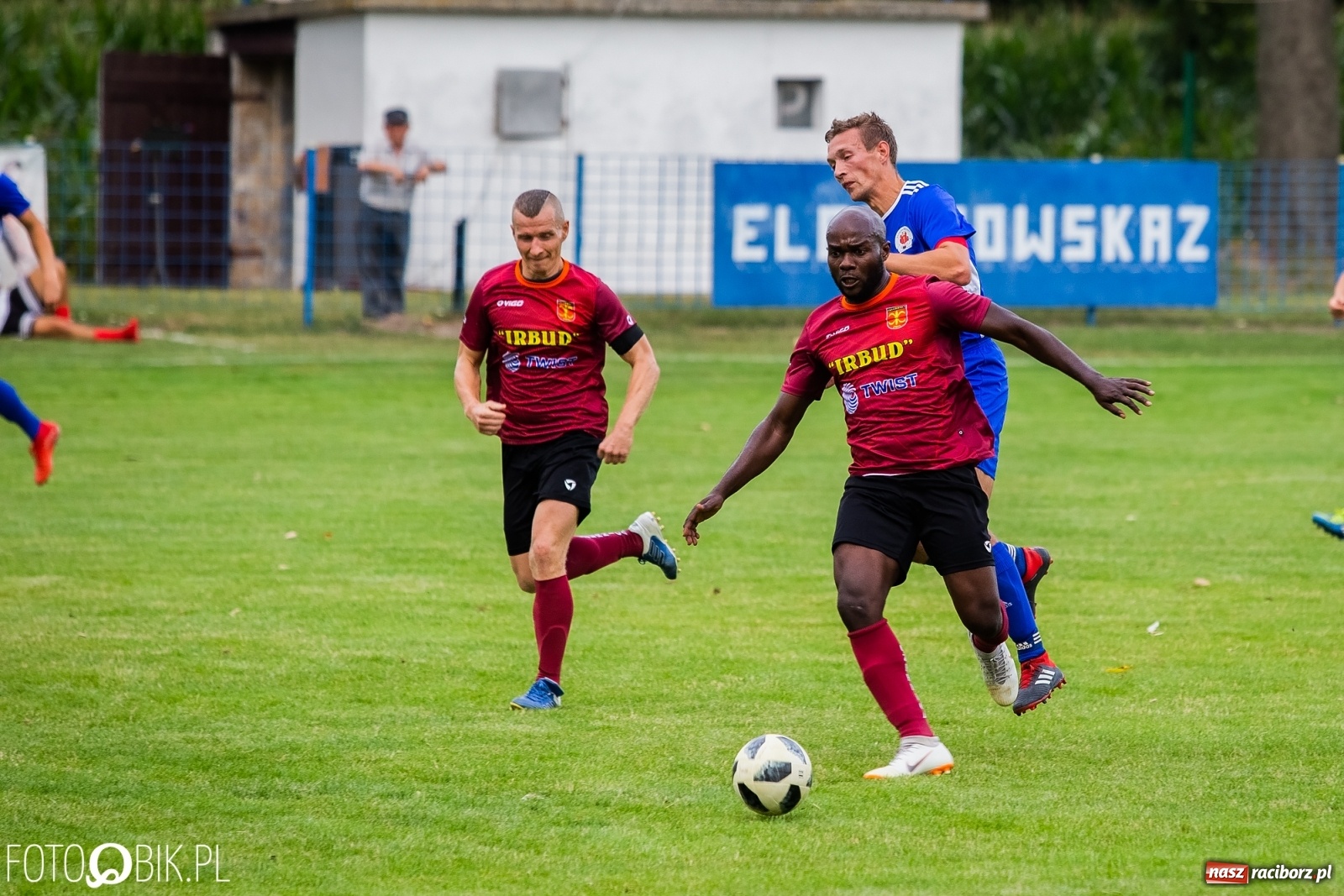 Zdjęcie w galerii na portalu naszraciborz.pl: Krzanowice zdobyły czernicki Zameczek [FOTO] wiadomości z regionu