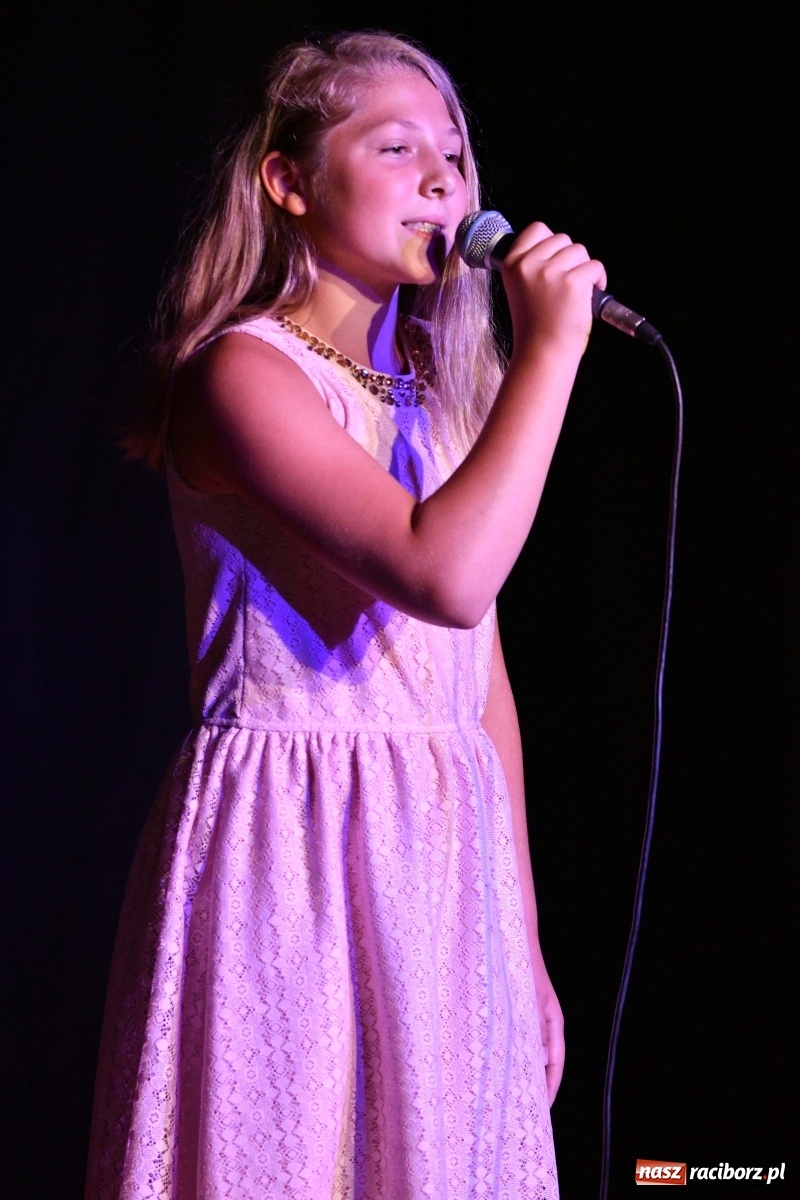 Zdjęcie w galerii na portalu naszraciborz.pl: Piosenki na zamku czar [FOTO i WIDEO]  wiadomości z regionu