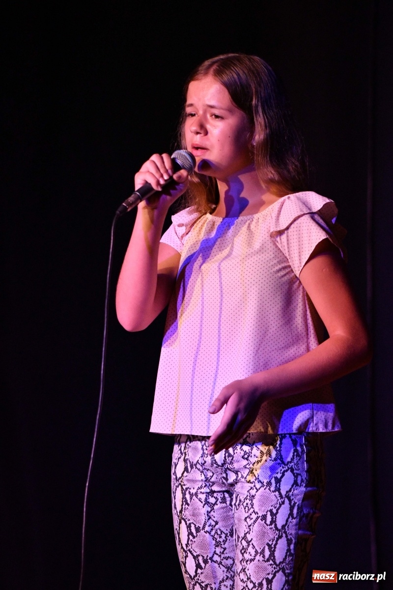 Zdjęcie w galerii na portalu naszraciborz.pl: Piosenki na zamku czar [FOTO i WIDEO]  wiadomości z regionu