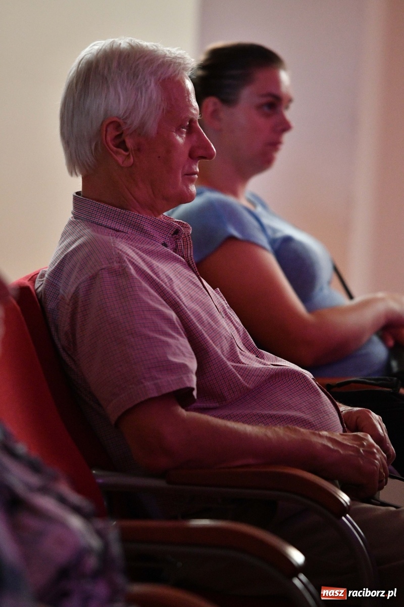 Zdjęcie w galerii na portalu naszraciborz.pl: Piosenki na zamku czar [FOTO i WIDEO]  wiadomości z regionu