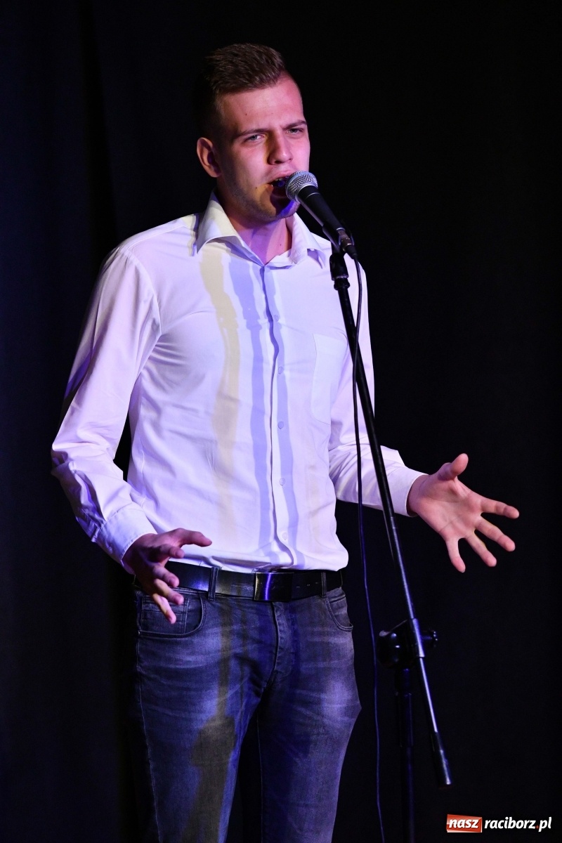 Zdjęcie w galerii na portalu naszraciborz.pl: Piosenki na zamku czar [FOTO i WIDEO]  wiadomości z regionu