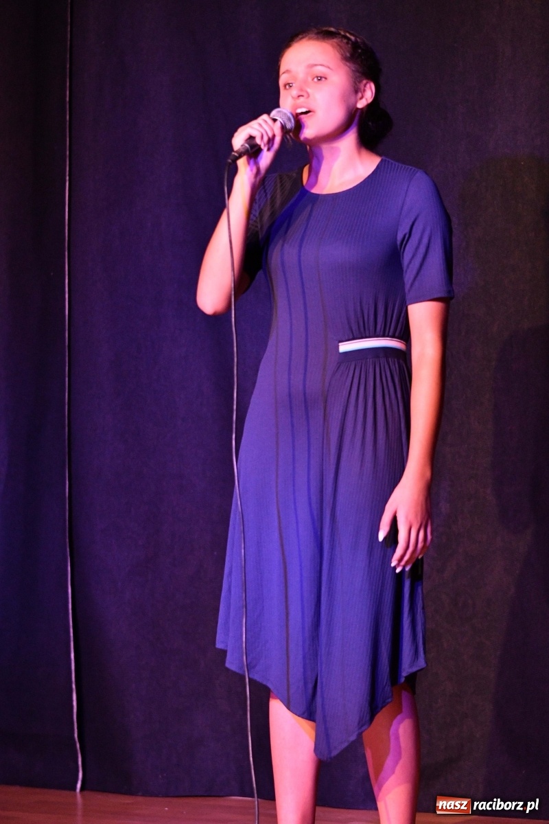 Zdjęcie w galerii na portalu naszraciborz.pl: Piosenki na zamku czar [FOTO i WIDEO]  wiadomości z regionu