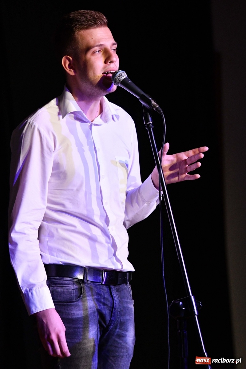 Zdjęcie w galerii na portalu naszraciborz.pl: Piosenki na zamku czar [FOTO i WIDEO]  wiadomości z regionu