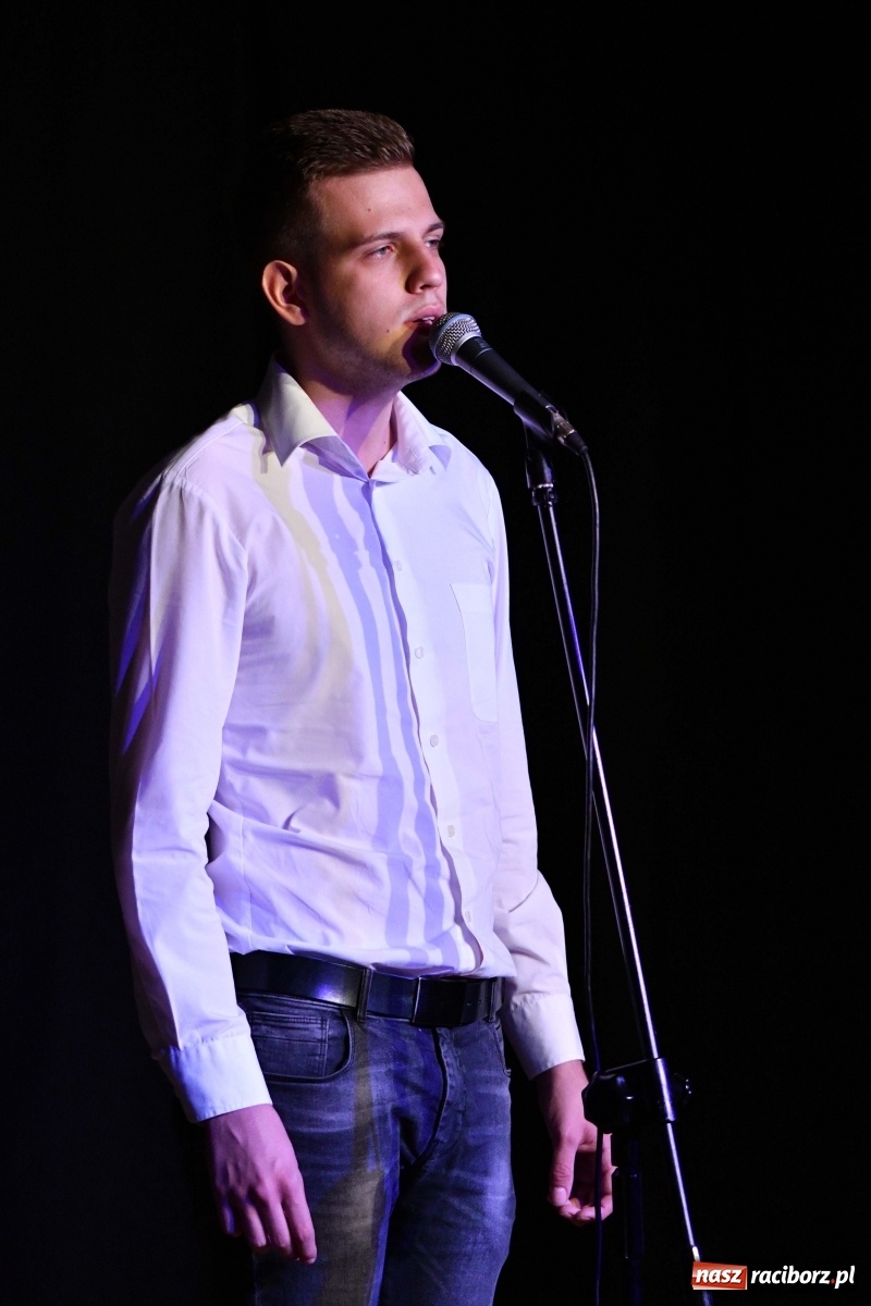 Zdjęcie w galerii na portalu naszraciborz.pl: Piosenki na zamku czar [FOTO i WIDEO]  wiadomości z regionu