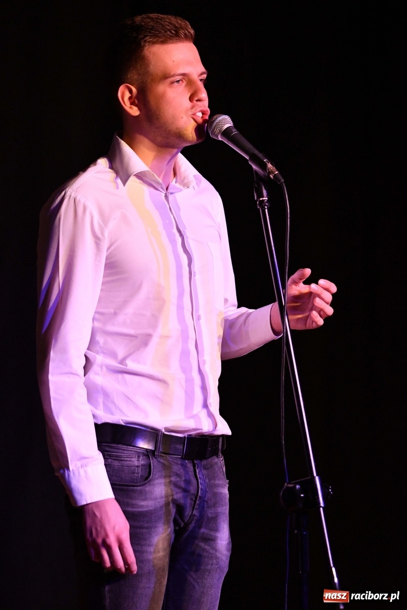 Zdjęcie w galerii na portalu naszraciborz.pl: Piosenki na zamku czar [FOTO i WIDEO]  wiadomości z regionu