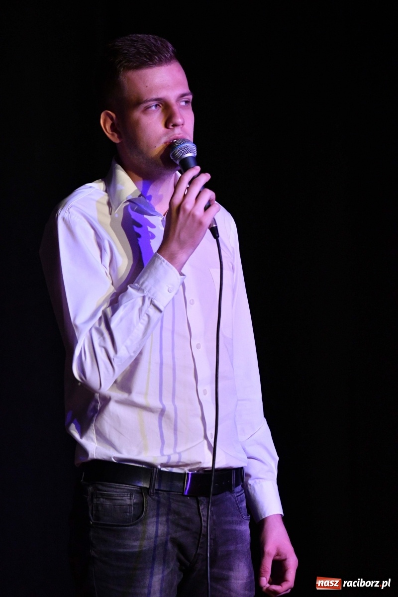 Zdjęcie w galerii na portalu naszraciborz.pl: Piosenki na zamku czar [FOTO i WIDEO]  wiadomości z regionu