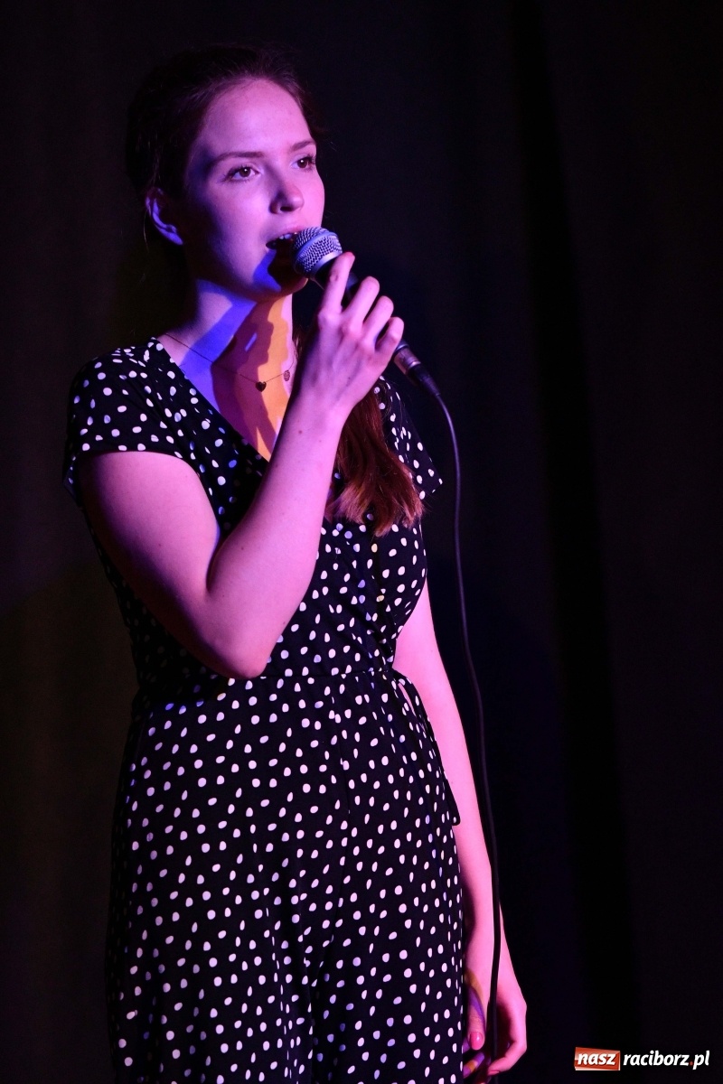 Zdjęcie w galerii na portalu naszraciborz.pl: Piosenki na zamku czar [FOTO i WIDEO]  wiadomości z regionu