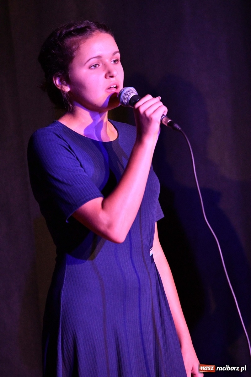 Zdjęcie w galerii na portalu naszraciborz.pl: Piosenki na zamku czar [FOTO i WIDEO]  wiadomości z regionu