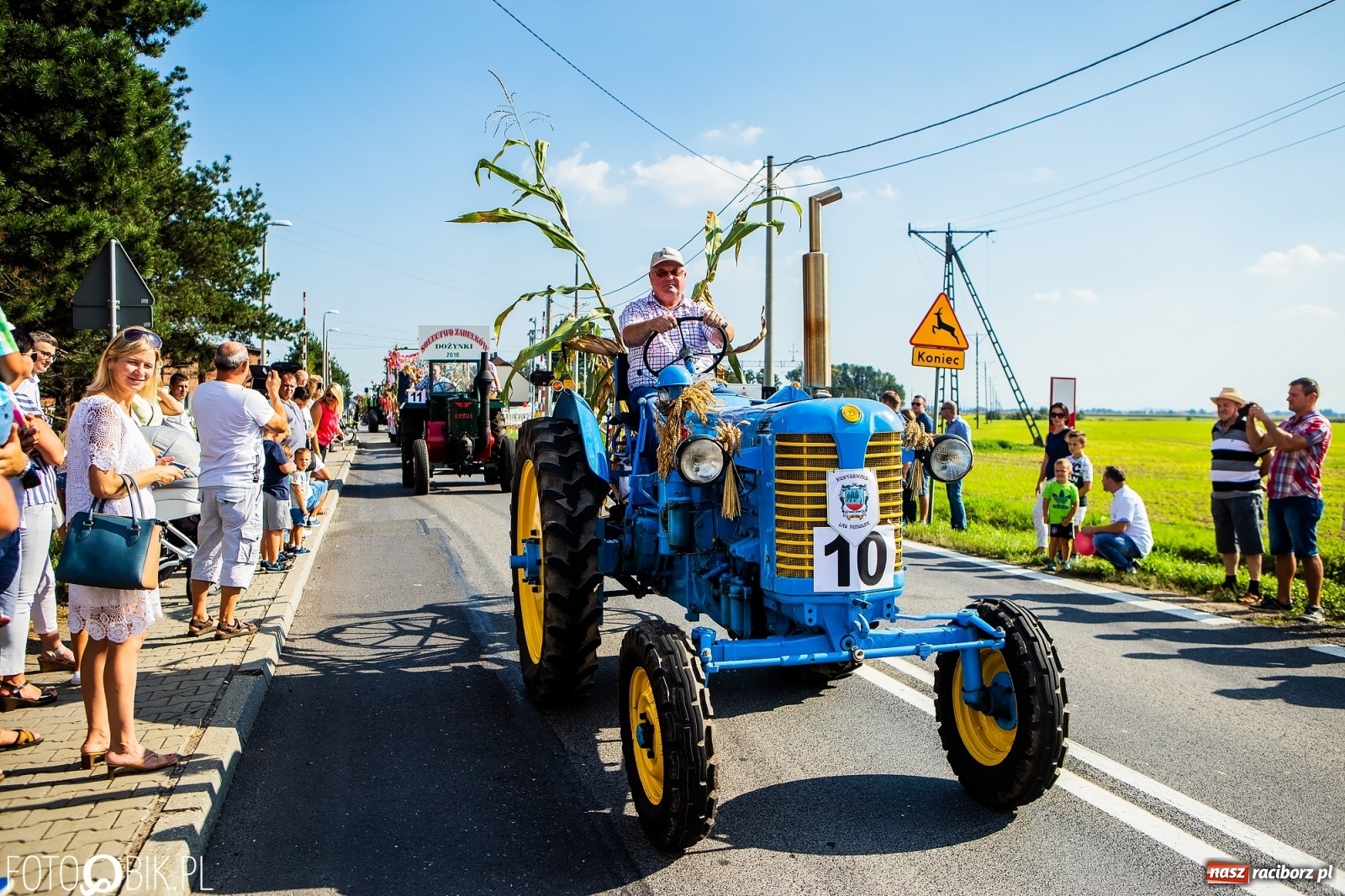 Zdjęcie w galerii na portalu naszraciborz.pl: Najnowsze i najdroższe ciągniki znajdziemy na podraciborskich wsiach [FOTO] wiadomości z regionu