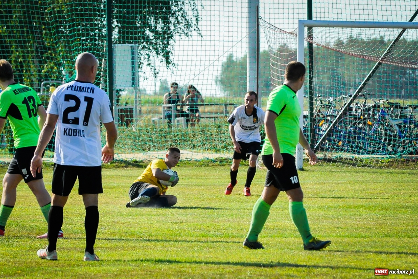 Zdjęcie w galerii na portalu naszraciborz.pl: Kobyla rozjechała sąsiadów z Kornowaca [FOTO i WIDEO] wiadomości z regionu
