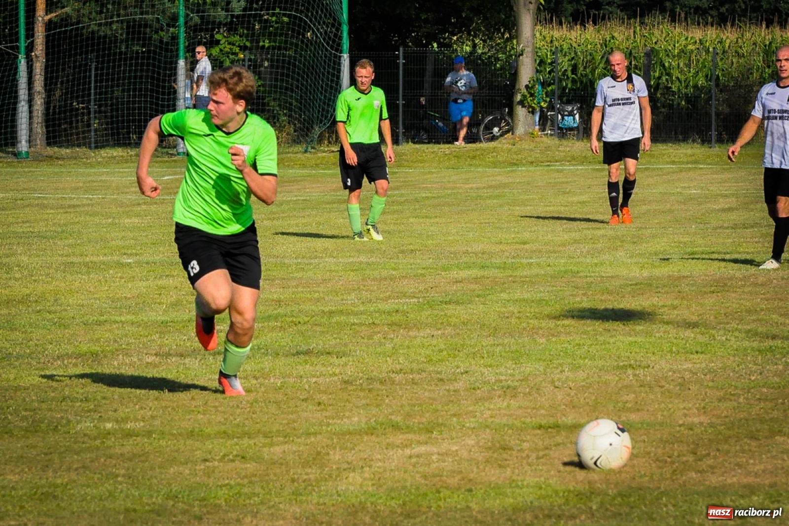 Zdjęcie w galerii na portalu naszraciborz.pl: Kobyla rozjechała sąsiadów z Kornowaca [FOTO i WIDEO] wiadomości z regionu
