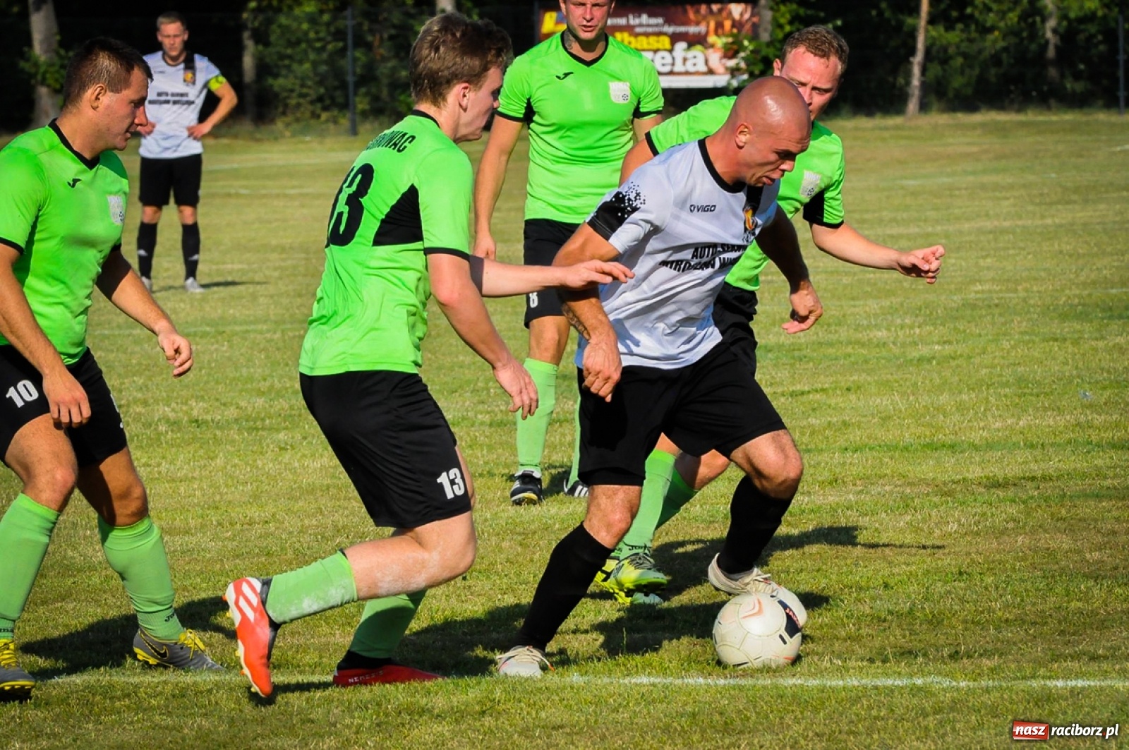 Zdjęcie w galerii na portalu naszraciborz.pl: Kobyla rozjechała sąsiadów z Kornowaca [FOTO i WIDEO] wiadomości z regionu