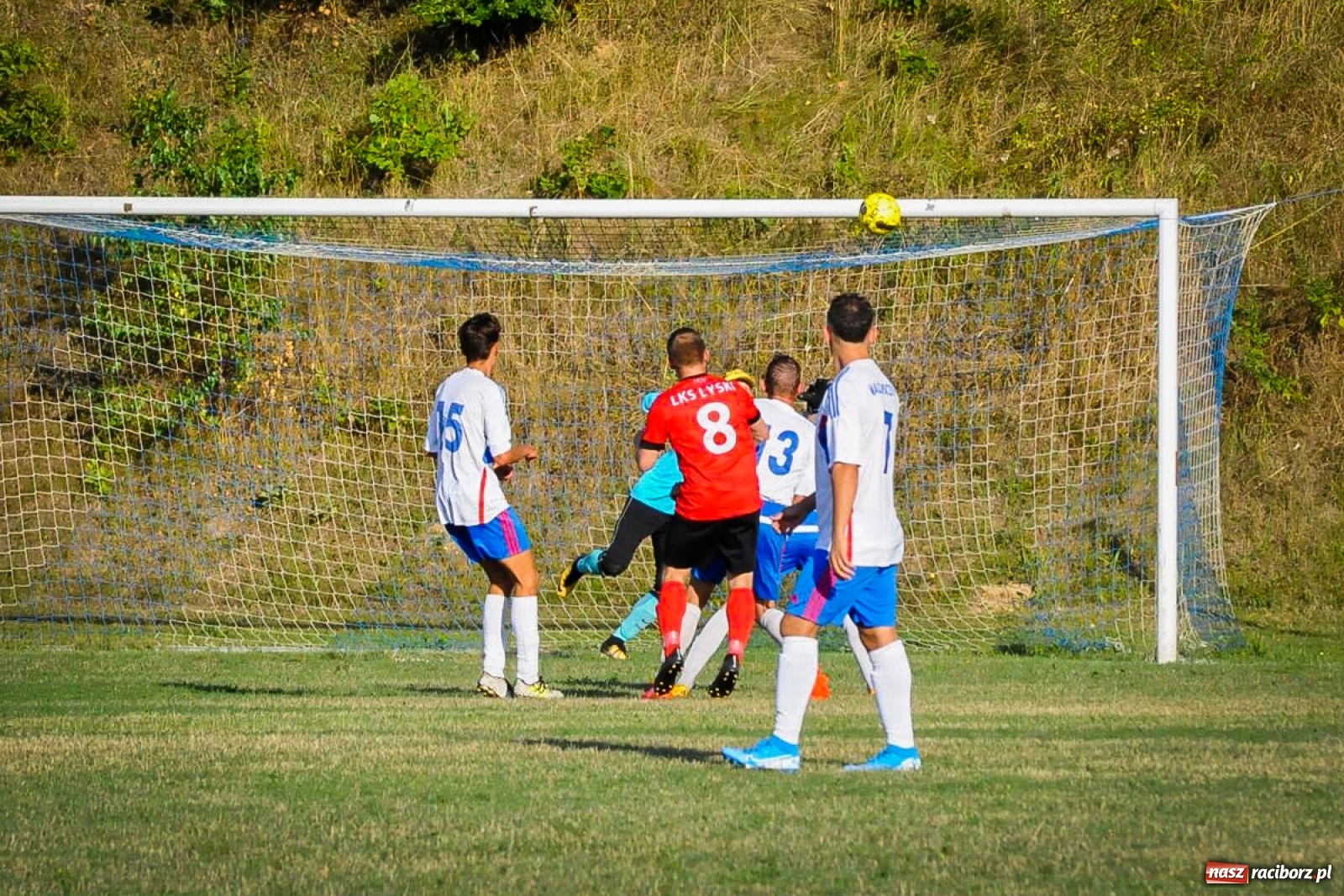Zdjęcie w galerii na portalu naszraciborz.pl: Lyski wywiozły trzy punkty z Rzuchowa  wiadomości z regionu