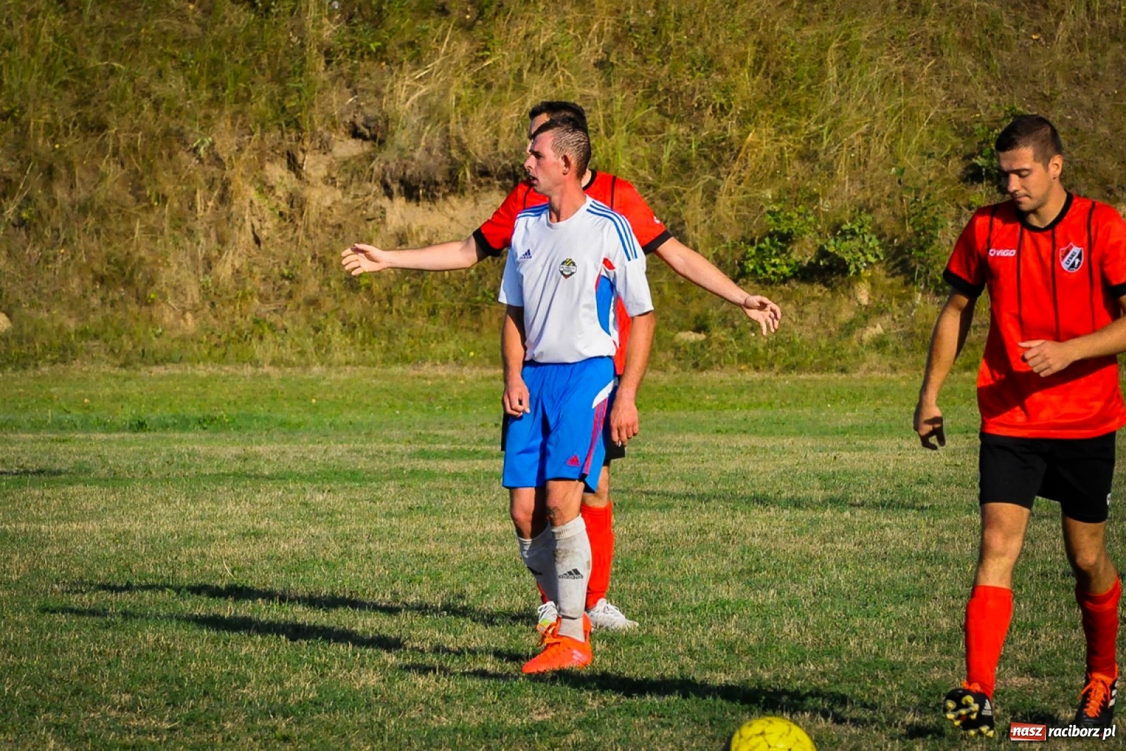 Zdjęcie w galerii na portalu naszraciborz.pl: Lyski wywiozły trzy punkty z Rzuchowa  wiadomości z regionu