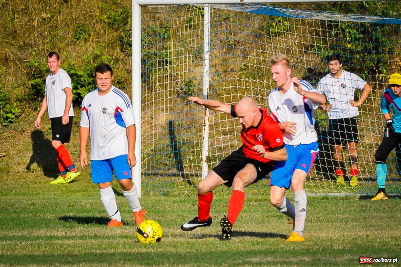 Zdjęcie w galerii na portalu naszraciborz.pl: Lyski wywiozły trzy punkty z Rzuchowa  wiadomości z regionu