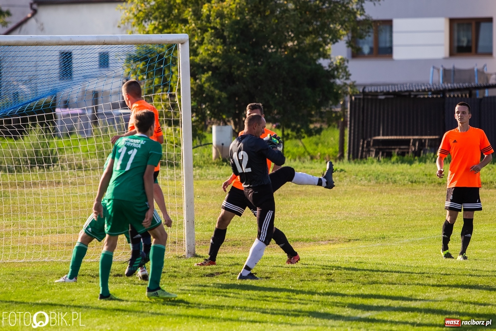 Zdjęcie w galerii na portalu naszraciborz.pl: Podział punktów na inaugurację sezonu w Studziennej wiadomości z regionu