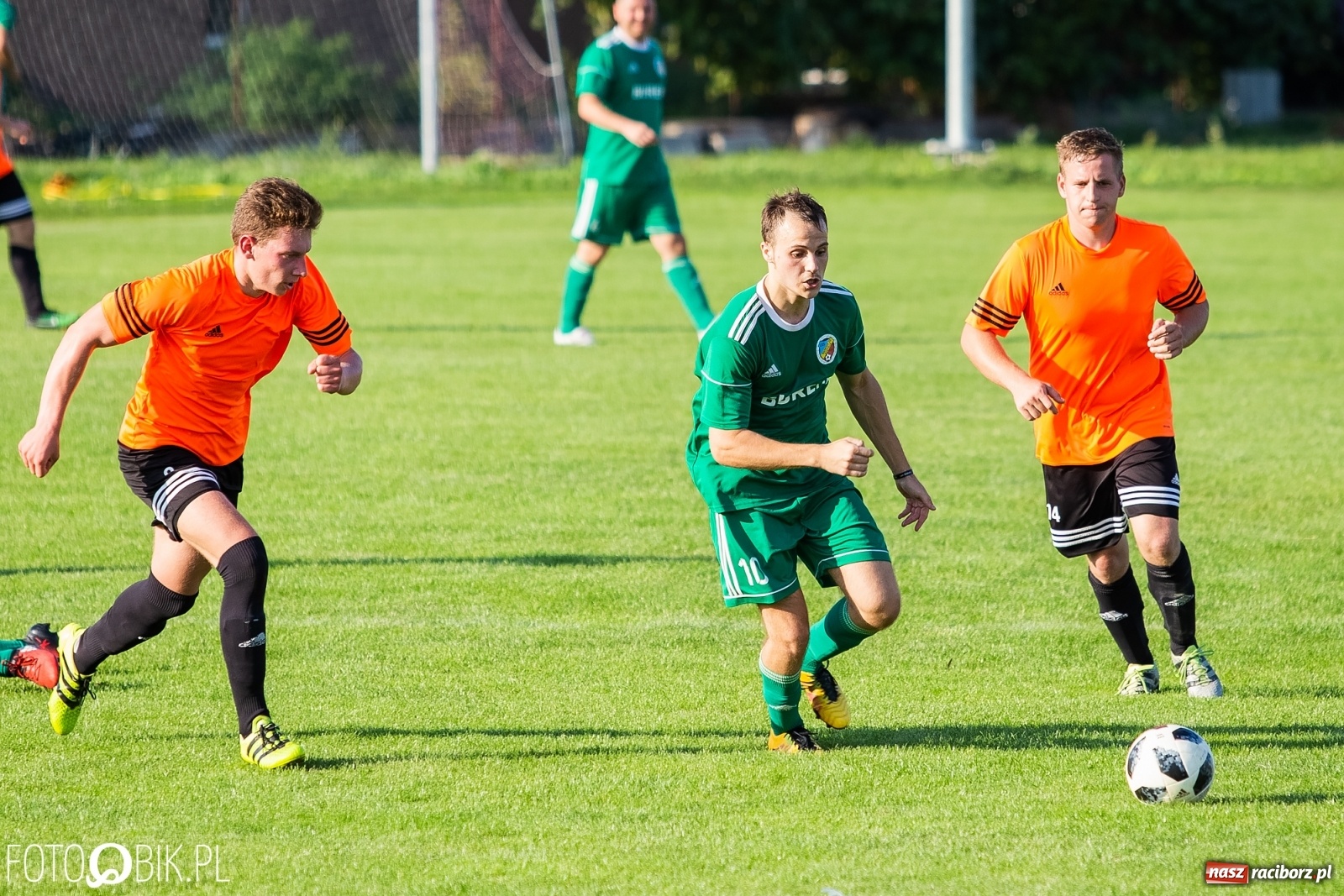 Zdjęcie w galerii na portalu naszraciborz.pl: Podział punktów na inaugurację sezonu w Studziennej wiadomości z regionu
