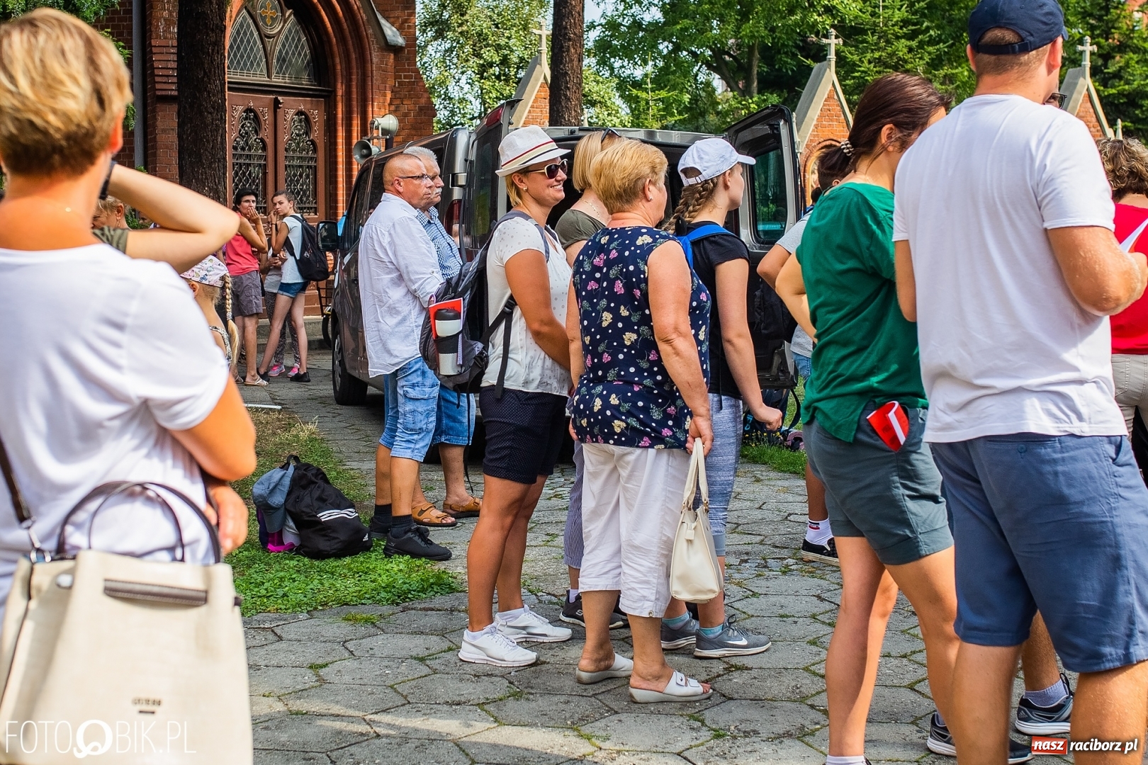 Zdjęcie w galerii na portalu naszraciborz.pl: Raciborska pielgrzymka już w drodze na Jasną Górę [FOTO i WIDEO]  wiadomości z regionu