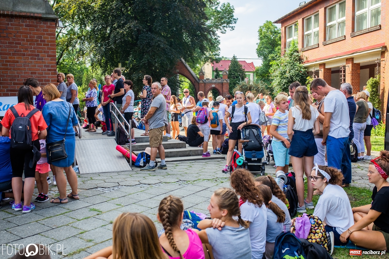 Zdjęcie w galerii na portalu naszraciborz.pl: Raciborska pielgrzymka już w drodze na Jasną Górę [FOTO i WIDEO]  wiadomości z regionu